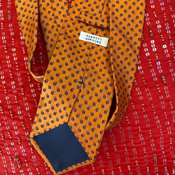 Barneys New York 💯 Silk Made in Italy 🇮🇹 Lucky Lady Bug Timeless Luxurious Tie